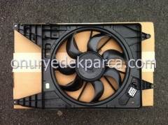 Dacia Logan Sandero Fan Motoru Fan Davlumbazı 8200765566 214815057R