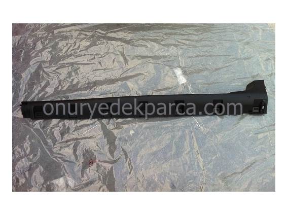 Dacia Duster Sol Marşpiyel Bandı Kaplaması 768516536R 768519775R Dacia Duster Sol Marşpiyel Bandı Kaplaması 768516536R 768519775R