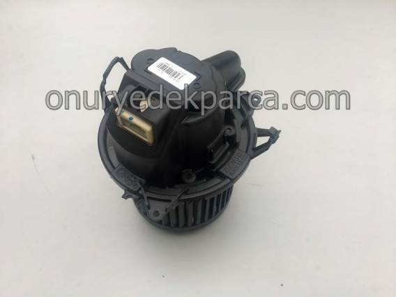 272101005R Renault Clio 4 Captur Kalorifer Motoru Denso