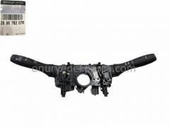 255678207R Dacia Duster Far Silecek Kolu